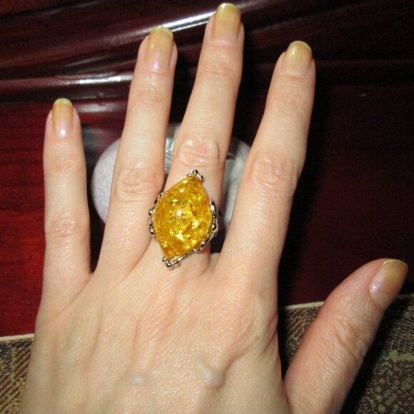 Pressed Baltic Amber Cocktail Ring - Picture 5 of 6